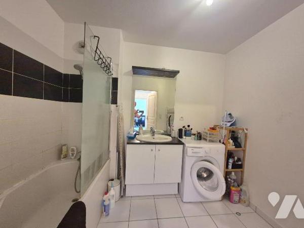 Appartement à Vendre à Loos (59120) en Nord (59)

Nous vous présentons un appartement situé à...