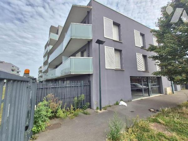 Appartement à Vendre à Loos (59120) en Nord (59)

Nous vous présentons un appartement situé à...