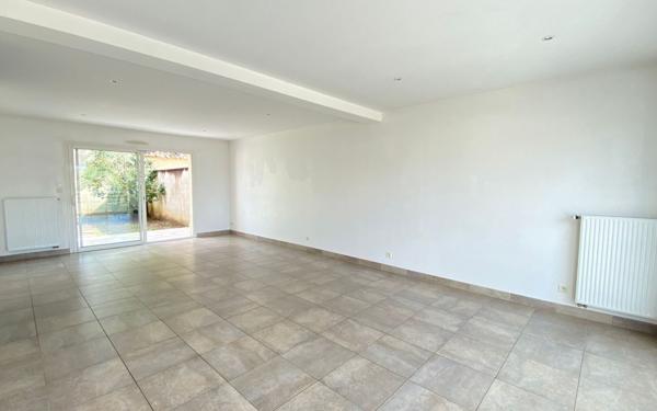 Maison à vendre    6 pièces •  Cailloux-sur-Fontaines