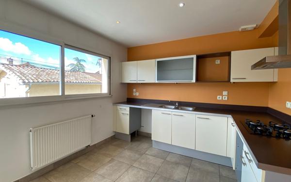 Maison à vendre    6 pièces •  Cailloux-sur-Fontaines