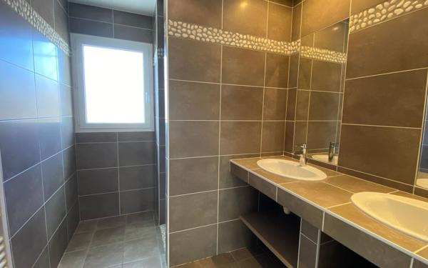 Maison à vendre    6 pièces •  Cailloux-sur-Fontaines