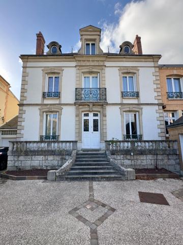 Demeure Bourgeoise - Secteur Prisé Chartres 300m²