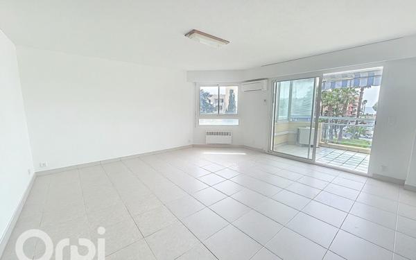 Appartement à vendre    3 pièces • 73,63 m2 Fréjus
