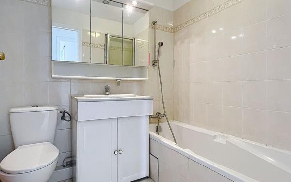 Appartement à vendre    3 pièces • 73,63 m2 Fréjus