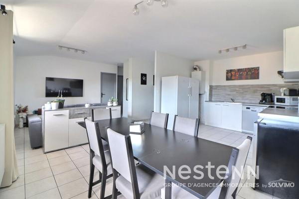 Feyzin, Appartement 3 Pièces, 61m2, dernier étage, double stationnement