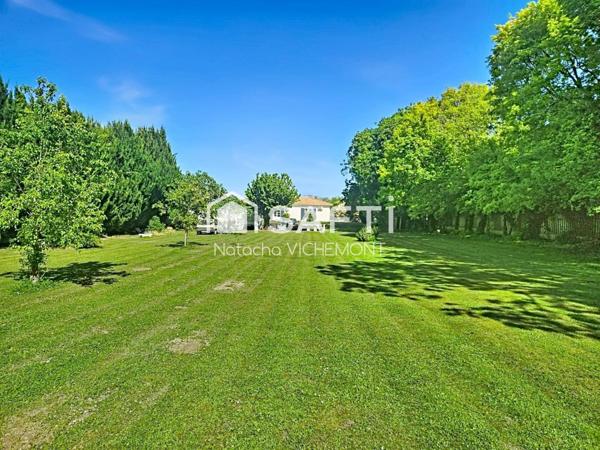 Maison coup de coeur plain pied 4 chambres dependances et grand terrain