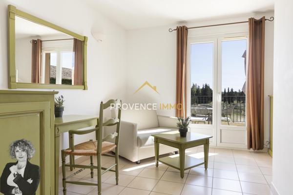 Saint-Rémy-de-Provence (13210) Propriété avec piscine et jardin dans une résidence prestigieuse