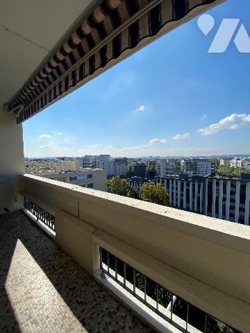 DERNIER ETAGE / RARE A LA VENTE / SECTEUR MONPLAISIR / APPARTEMENT T4 AVEC PARKING