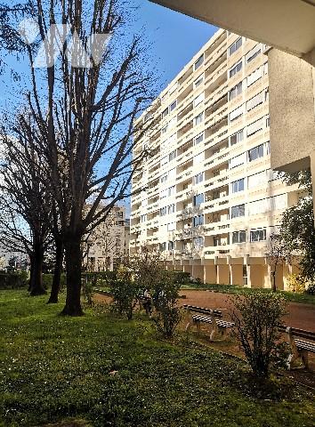 DERNIER ETAGE / RARE A LA VENTE / SECTEUR MONPLAISIR / APPARTEMENT T4 AVEC PARKING