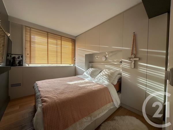 Appartement F2 à vendre  2 pièces - 54,87 m2 PARIS - 75019