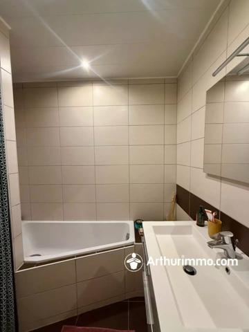 Vente                                                      Appartement
                        
                     4 pièces                      86 m2                     à Belfort