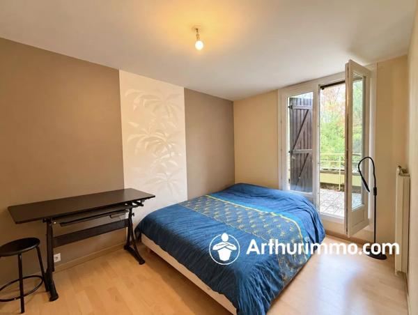 Vente                                                      Appartement
                        
                     4 pièces                      86 m2                     à Belfort