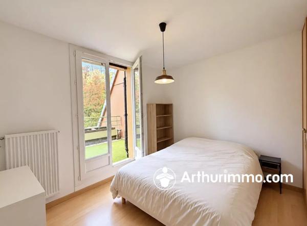 Vente                                                      Appartement
                        
                     4 pièces                      86 m2                     à Belfort