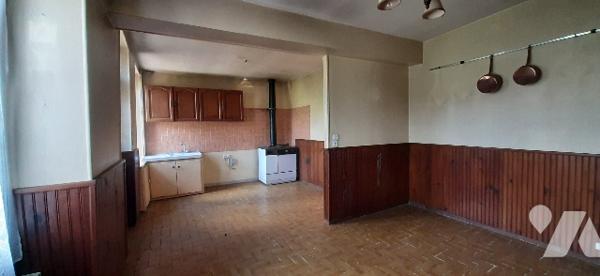 Fermette avec grange et terrain