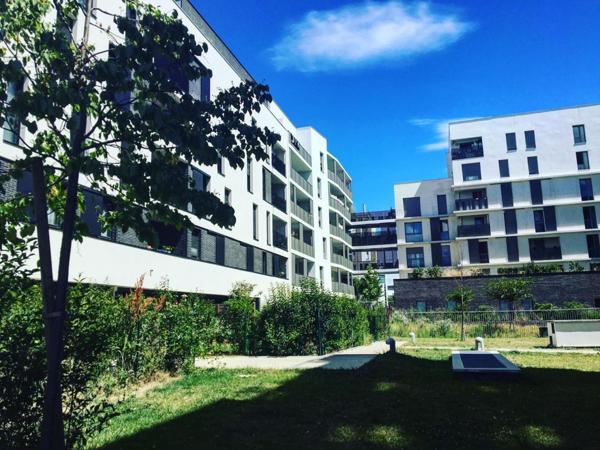 Appartement 4 pièces 3 chambres de 88 m2 avec balcon cave et parking au sous sol ECO QUARTIER GENNEVILLIERS