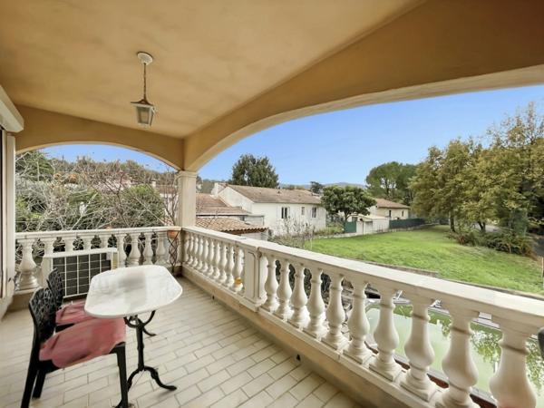 MAISON 6 CHAMBRES + STUDIO INDEPENDANT