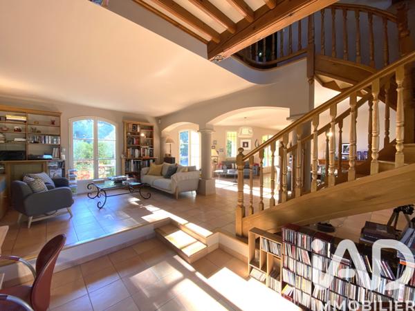 Maison à vendre 7 pièces 204 m² Carpentras