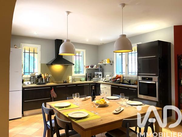 Maison à vendre 7 pièces 204 m² Carpentras
