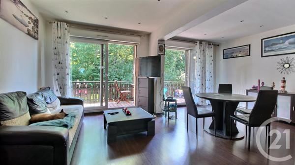 Appartement T4 à vendre  5 pièces - 100,34 m 2   THONON LES BAINS  - 74