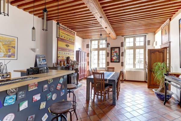 Maison 9 pièce(s) 5 chambre(s) 283 m²