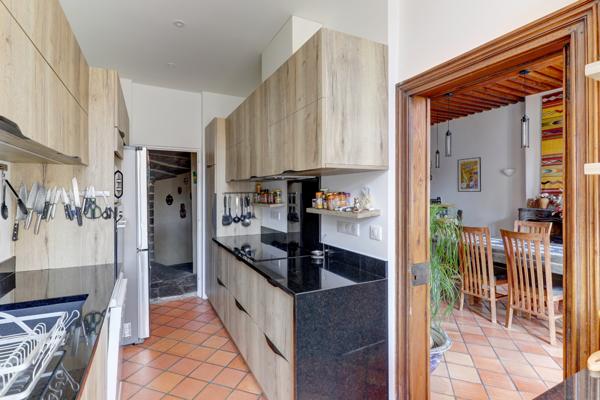 Maison 9 pièce(s) 5 chambre(s) 283 m²