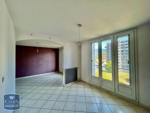 Appartement à louer 4 pièces 65.15m² Échirolles (38130)