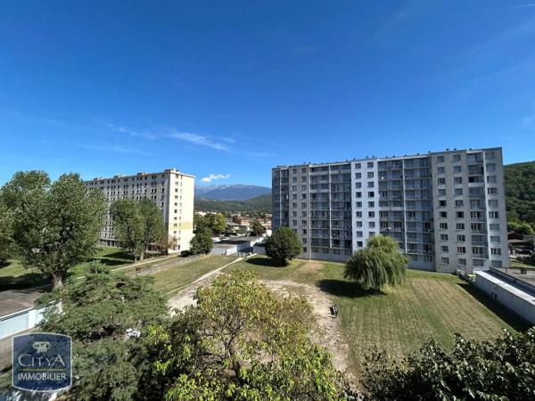 Appartement à louer 4 pièces 65.15m² Échirolles (38130)