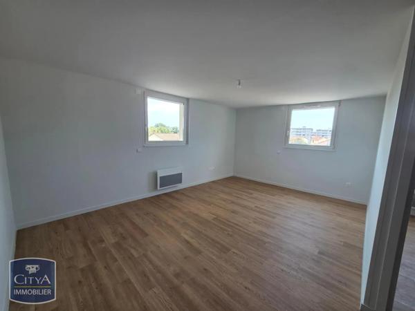 Appartement à louer 3 pièces 75.15m² Issoire (63500)
