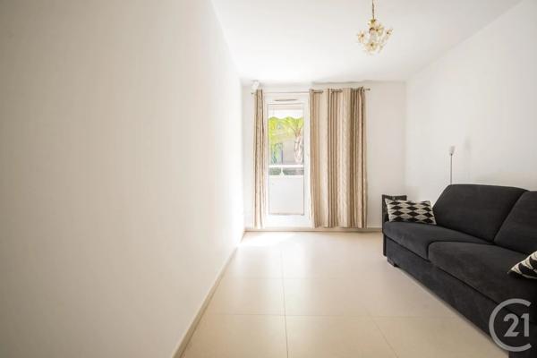Appartement F3 à vendre  3 pièces - 78 m 2   BEAULIEU SUR MER  - 06