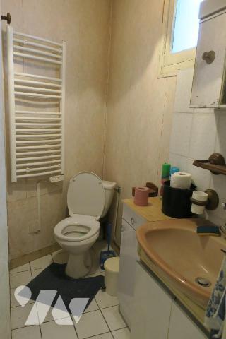 Maison T5 - Cave - Garage - Cour. 105 m² cadastré.