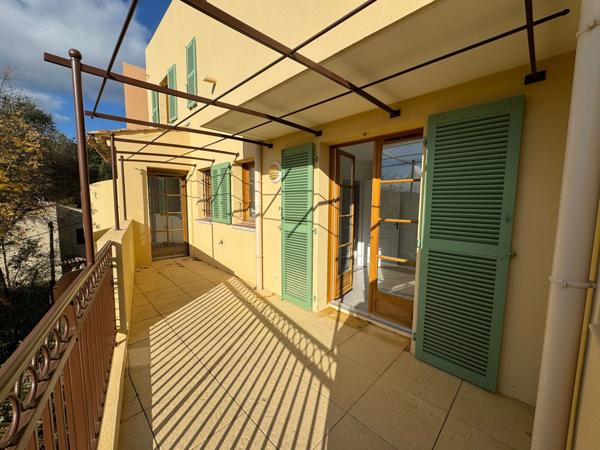 Grimaud (83310) À Grimaud, duplex de 75.08m² avec 2 chambres à acheter