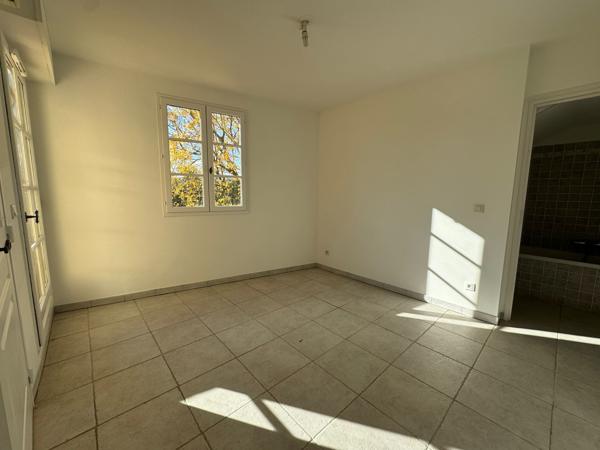 Grimaud (83310) À Grimaud, duplex de 75.08m² avec 2 chambres à acheter