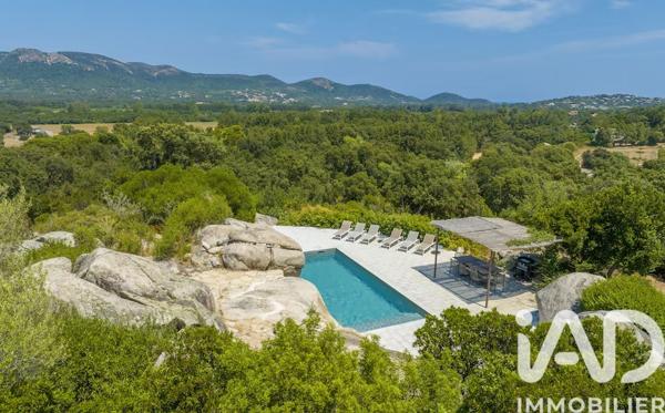 Maison à vendre 4 pièces 180 m² Sainte-Lucie-De-Porto Vecchio