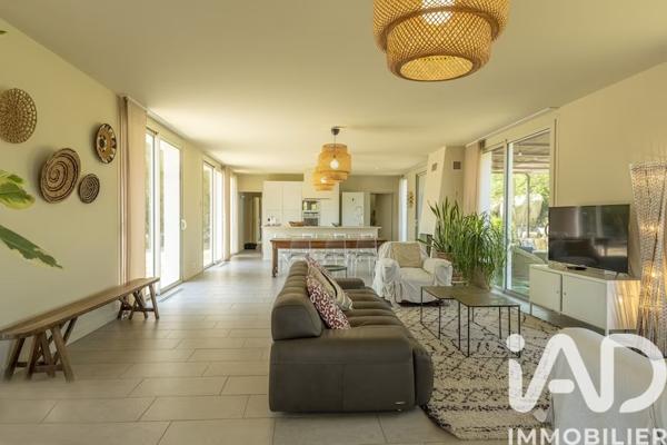 Maison à vendre 4 pièces 180 m² Sainte-Lucie-De-Porto Vecchio