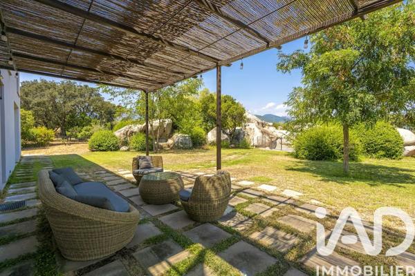 Maison à vendre 4 pièces 180 m² Sainte-Lucie-De-Porto Vecchio