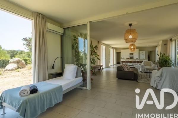 Maison à vendre 4 pièces 180 m² Sainte-Lucie-De-Porto Vecchio