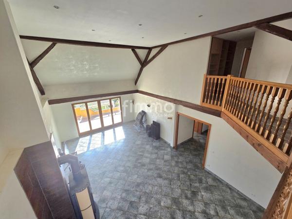 Maison familiale avec grand terrain