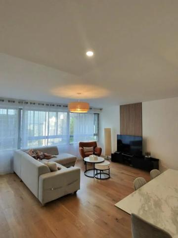Appartement à louer à Courbevoie (92400)