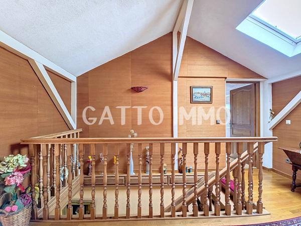 Saint-Julien-lès-Metz (57070) SOUS OFFRE D'ACHAT // Maison individuelle // 250m² // 5CH // Garage 2 voitures // 2 SDB // sous-sol complet