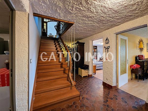 Saint-Julien-lès-Metz (57070) SOUS OFFRE D'ACHAT // Maison individuelle // 250m² // 5CH // Garage 2 voitures // 2 SDB // sous-sol complet