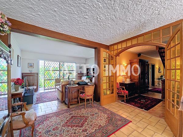 Saint-Julien-lès-Metz (57070) SOUS OFFRE D'ACHAT // Maison individuelle // 250m² // 5CH // Garage 2 voitures // 2 SDB // sous-sol complet