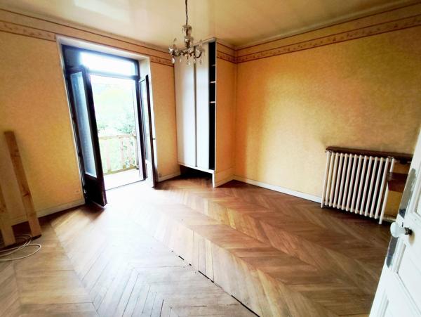 Propriété  7 pièces 112 m2