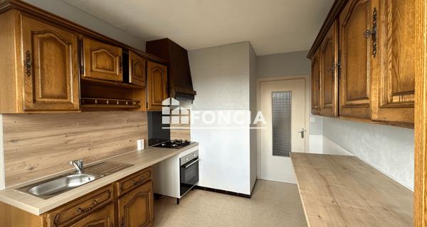 Location Appartement 4 pièces 74.65 m² - Le Coteau 42120