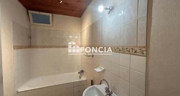 Location Appartement 4 pièces 74.65 m² - Le Coteau 42120