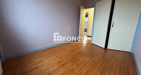 Location Appartement 4 pièces 74.65 m² - Le Coteau 42120
