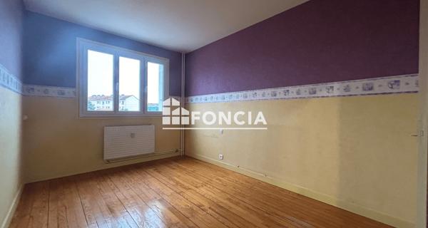 Location Appartement 4 pièces 74.65 m² - Le Coteau 42120