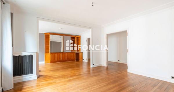 À vendre Appartement 5 pièces 107.97 m² - Paris 75019