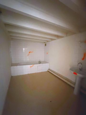 Appartement / plateau en centre ville a rénover