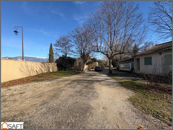 TERRAIN A BATIR DE 1400 M²