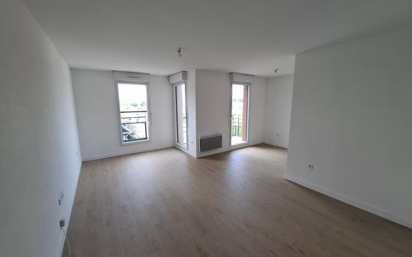 Appartement à louer    3 pièces • 70 m2 Compiègne